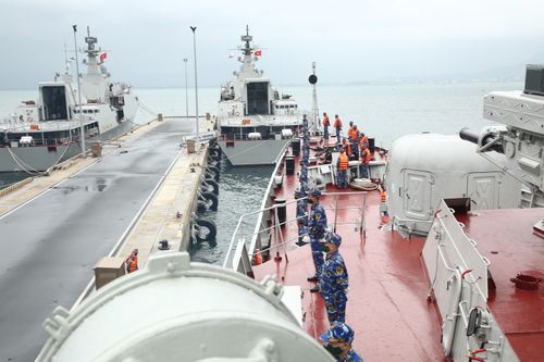 Chiến hạm 012 tới 'Đất nước vạn đảo' tham gia diễn tập Hải quân ASEAN – NgaTin khácPhấn đấu bệnh viện luôn là 'vùng xanh' trong phòng chống dịchThông báo nội dung kỳ họp thứ sáu (kỳ họp chuyên đề) HĐND tỉnh khóa XVII, nhiệm kỳ 2021- 2026