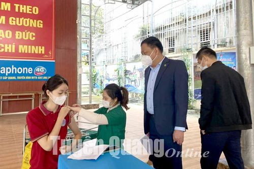 Bắt đầu triển khai tiêm vắc xin cho trẻ em