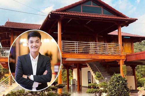 Mạc Văn Khoa xây nhà sàn cho bố mẹ