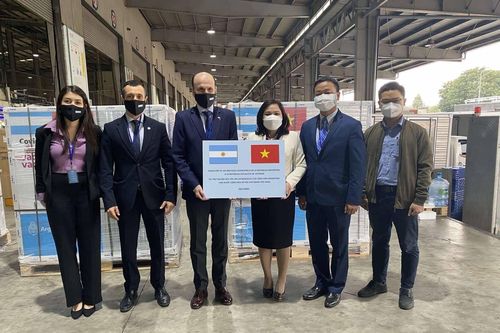 Chính phủ Argentina trao tặng Việt Nam 500.000 liều vaccine AstraZeneca