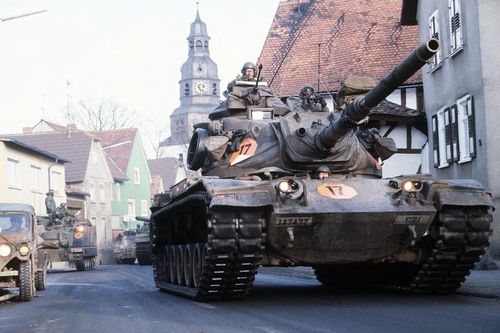 Báo Mỹ thừa nhận xe tăng M60 nếu đối đầu T-72 Nga sẽ bị thua toàn diện