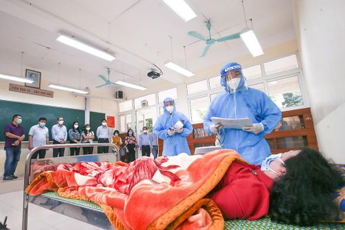 Các quận, huyện ở Hà Nội thiếu thốn khi lập trạm y tế lưu động