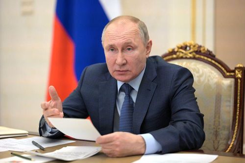 Tổng thống Putin nhận liều vaccine thứ 4, là loại đang thử nghiệm