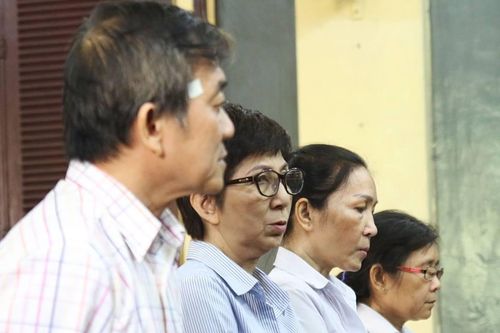 Tổng giám đốc mang đất vàng giữa trung tâm Sài Gòn đi bán cho nhiều người