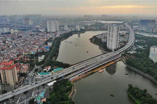 Hà Nội: Phân luồng giao thông để vận chuyển vòm thép xây Vành đai 3
