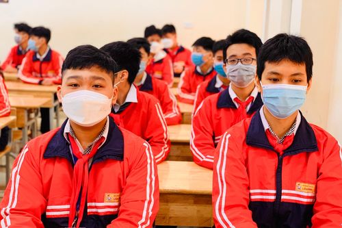 Phụ huynh như 'ngồi trên đống lửa', chờ đợi công bố môn thi thứ 4 vào lớp 10 THPT