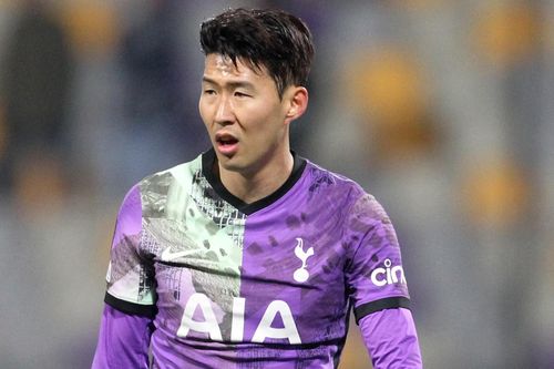 Tottenham thua ở phút đá bù giờ