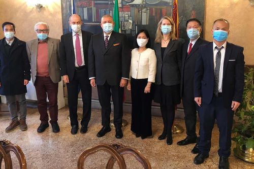 Tăng cường hợp tác kinh tế và giáo dục đại học với vùng Veneto, Italy