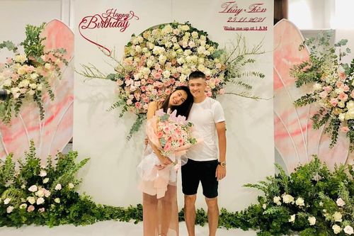 Thủy Tiên vui vẻ đón sinh nhật bên Công Vinh sau ồn ào từ thiện