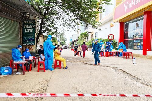 Viện Vệ sinh dịch tễ Tây Nguyên hỗ trợ thành phố Pleiku phòng, chống dịch