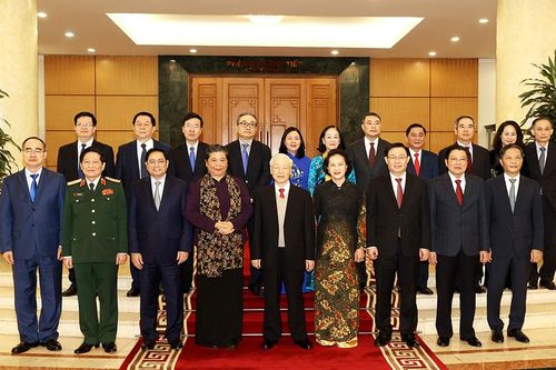 Tổng Bí thư Nguyễn Phú Trọng trao Quyết định nghỉ chế độ cho 6 Ủy viên Bộ Chính trị, Ban Bí thư khóa XII không tái cử khóa XIII