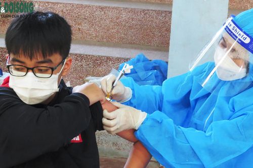 Nghệ An bắt đầu tiêm vaccine phòng COVID-19 cho trẻ, đảm bảo an toàn tiêm chủng