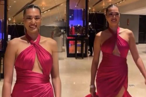 Miss Universe Thái Lan catwalk dẻo quẹo, đường cong 'real size' mới là tâm điểm trong buổi SEND OF