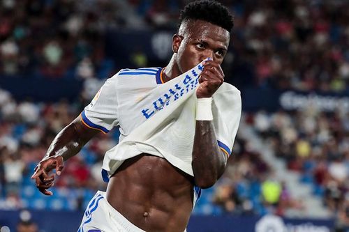 Ngược dòng hạ Sevilla, Real Madrid bứt xa trên ngôi đầu