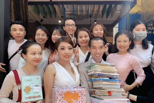 Lễ cưới chỉ nhận quà là… sách
