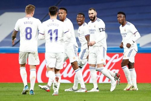 'Song sát' Benzema - Vinicius tỏa sáng, Real cho Barca hít bụi