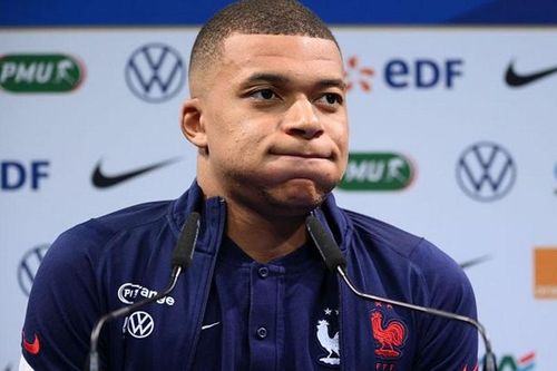 Kylian Mbappe nói gì khi Messi đoạt Quả bóng Vàng 2021?