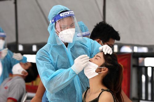 Hà Nội cho phép cách ly, điều trị F1, F0 thể nhẹ tại nhà ở 4 quận