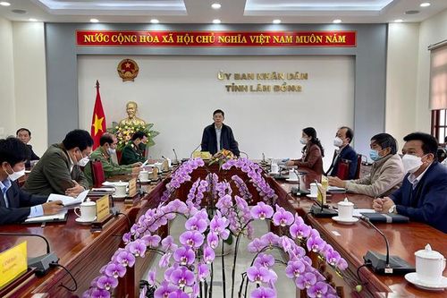 An toàn tiêm vắc xin phòng Covid-19: Nhiệm vụ đặt lên hàng đầu
