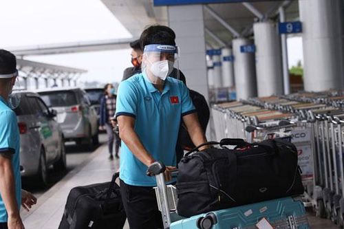 Bản tin AFF Cup 2021 ngày 1/12: Đội tuyển Việt Nam lên đường dự AFF Cup