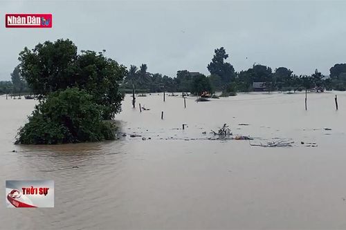 Giải cứu người dân bị cô lập do mưa lũ tại Gia Lai