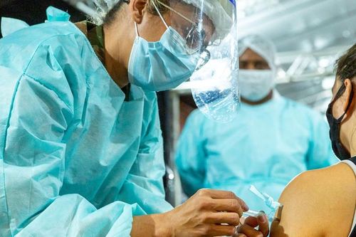 Tổng thư ký LHQ: Cách duy nhất để thế giới thoát khỏi đại dịch là tiêm chủng toàn cầu