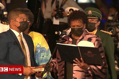 Barbados bãi bỏ chế độ quân chủ lập hiến, trở thành nước cộng hòa