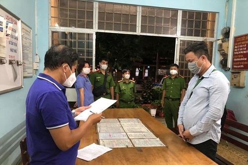Bắt giữ băng nhóm cho vay lãi nặng lên đến 18%/tháng