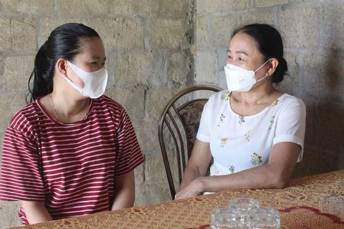 Nữ cộng tác viên dân số tận tụy với công việc