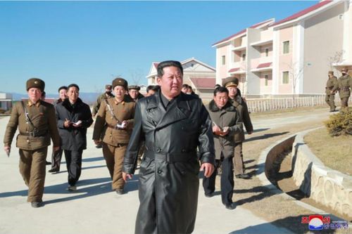 Ông Kim Jong Un nói Triều Tiên sẽ có 'một cuộc đấu tranh lớn' vào năm sau