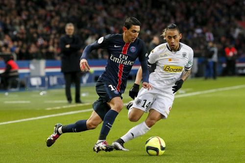 Cựu tiền đạo Ligue 1 có mặt ở Singapore, sẵn sàng cùng Lào đấu đội tuyển Việt Nam
