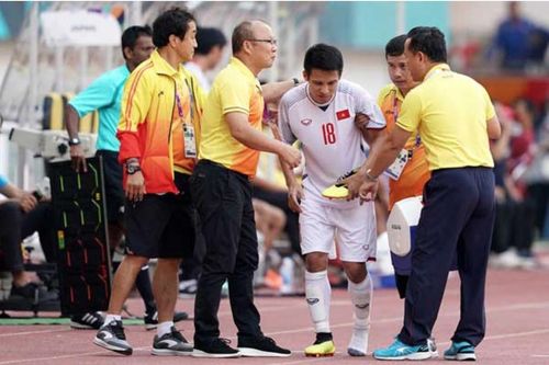 HLV Park Hang-seo lên phương án cho khả năng mất Đỗ Hùng Dũng ở AFF Cup