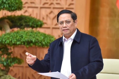 Thủ tướng: Tiếp tục tiêm vắc xin cho trẻ em, lên kế hoạch tiêm mũi thứ 3 cho người lớn