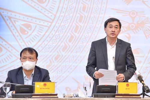 Thứ trưởng Trần Văn Thuấn: Việt Nam sẽ có đủ vaccine để tiêm mũi ba