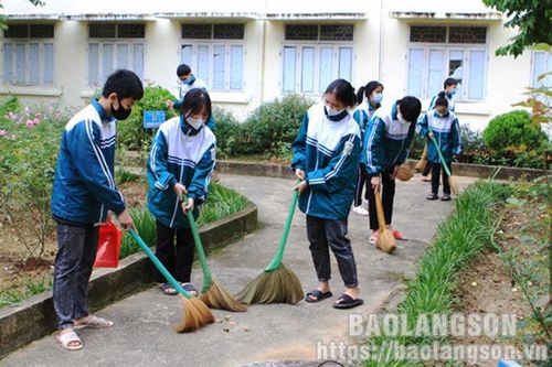 Xây dựng trường học sáng, xanh, sạch, đẹpTin khácChung tay phòng chống HIV/AIDS trong bối cảnh dịch COVID-19THÔNG BÁO NỘI DUNG, CHƯƠNG TRÌNH KỲ HỌP THỨ BẢY (KỲ HỌP THƯỜNG LỆ CUỐI NĂM 2021) HĐND TỈNH KHÓA XVII NHIỆM KỲ 2021 – 2026