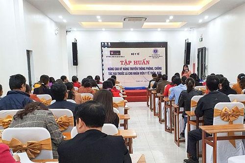 Phát huy vai trò của nhân viên y tế thôn bản trong phòng chống tác hại thuốc lá