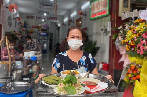 Quán ăn lâu đời ở TP.HCM đóng cửa, chuyển chỗ sau dịch