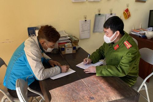 Tung tin 50 học sinh cấp cứu sau tiêm vắc xin, một cá nhân bị phạt 7,5 triệu đồng