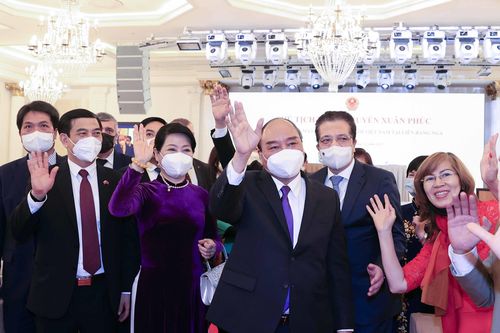 Chủ tịch nước Nguyễn Xuân Phúc gặp gỡ đại diện cộng đồng VN tại Nga