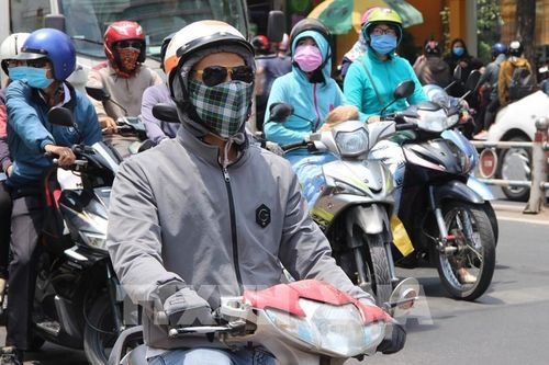Ngưỡng tia cực tím tại nhiều thành phố ở mức cảnh báo
