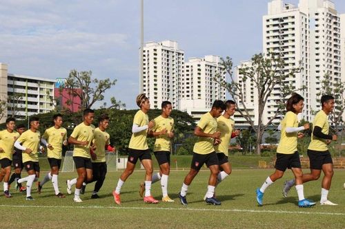 Myanmar có 10 cầu thủ nghi nhiễm COVID-19, có thể phải rời AFF Cup