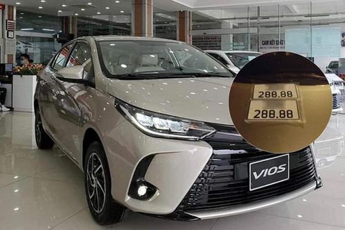 Trúng biển 'tứ quý 8', Toyota Vios rao bán 950 triệu đồng