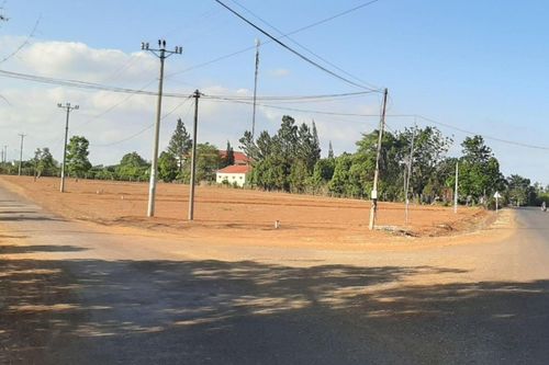 Một phó chủ tịch huyện bị khởi tố vì cho phép chuyển đổi đất trái quy định