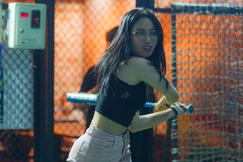 Mướt mồ hôi đi uống cà phê, đánh bóng chày ở TPHCM