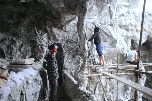 Hang đá Bê-lem dài 200m làm từ hàng nghìn cây tre ở Hà Tĩnh