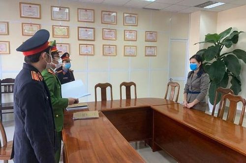 Nữ thủ quỹ tham ô gần 6,5 tỉ đồng để tiêu xài
