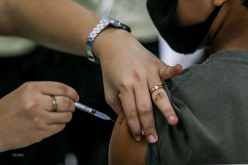 Moderna Inc: Vaccine ngừa COVID-19 sẽ có hiệu quả thấp hơn với Omicron