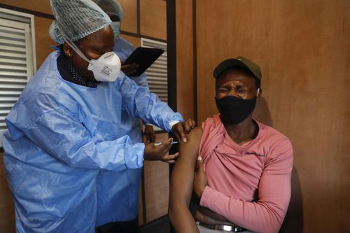 Chuyên gia: Bất bình đẳng về vaccine gây nguy cơ virus biến đổi mạnh