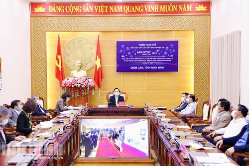 Phiên toàn thể Diễn đàn cấp cao về Công nghiệp 4.0