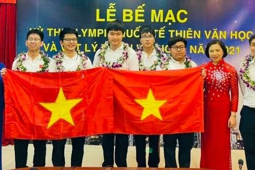5 học sinh Hà Nội xuất sắc giành huy chương tại Kỳ thi Olympic Quốc tế về Thiên văn và Vật lý thiên văn 2021